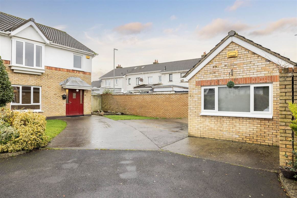 10 Saint Mochta`s Lawn, Clonsilla, Dublin 15