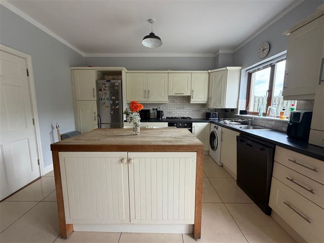 28 Ard na Carraig, Lis na Dara , Dundalk, Louth