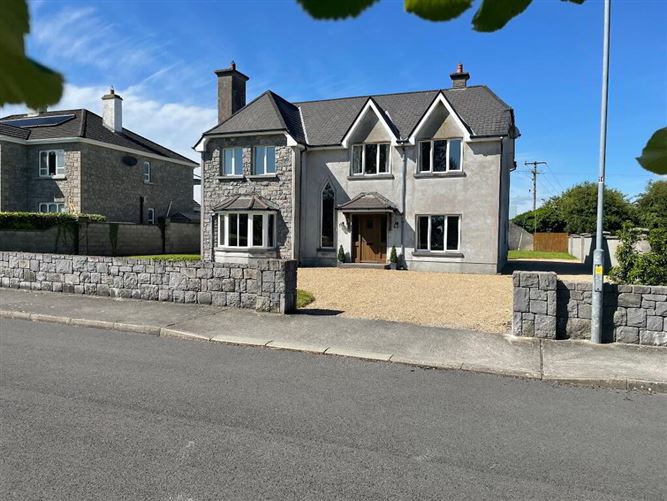 17 Hyde Court, Town, REA Seamus Carthy 4606817