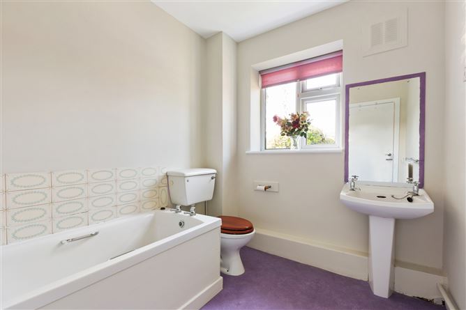 12 Greenville Court, Stradbrook Road, Blackrock, Co. Dublin