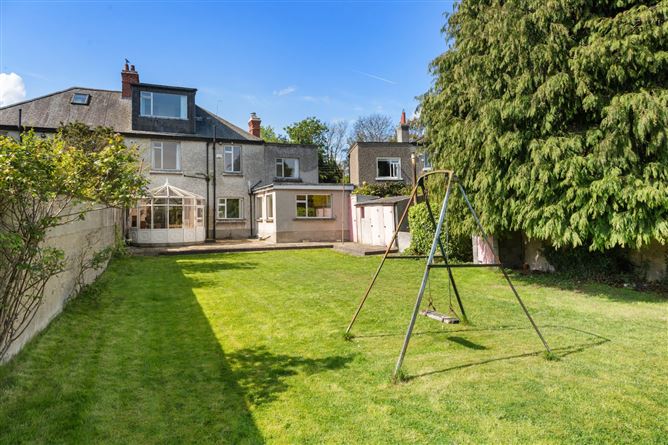 https://photos-a.propertyimages.ie/media/7/1/8/4925817/52572481-28b4-455a-b0a6-1c3f201e04e2_l.jpg