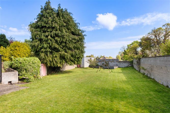 https://photos-a.propertyimages.ie/media/7/1/8/4925817/52572481-28b4-455a-b0a6-1c3f201e04e2_l.jpg