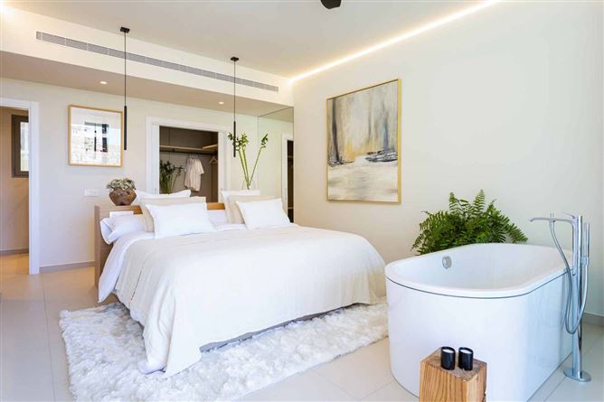 Spain, Benalmadena, La Capellania - 740-00339P