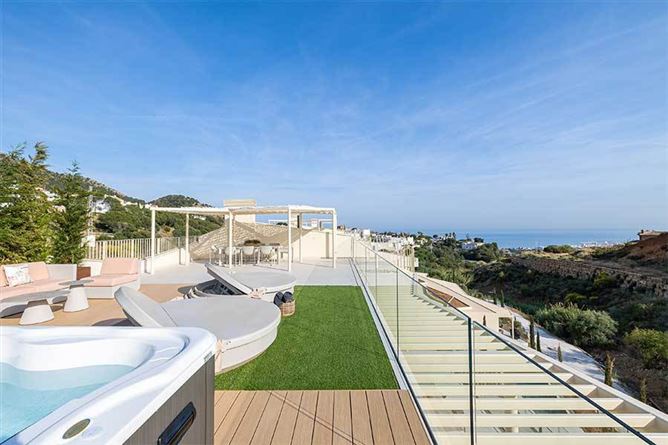 Spain, Benalmadena, La Capellania - 740-00339P