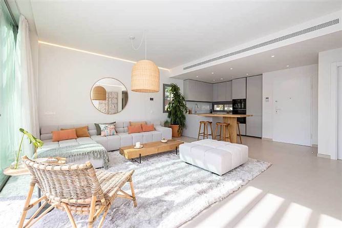 Spain, Benalmadena, La Capellania - 740-00339P