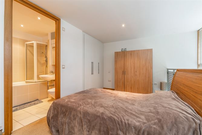 4 Longford House, Spencer Dock, Docklands, Dublin 1