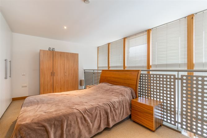 4 Longford House, Spencer Dock, Docklands, Dublin 1