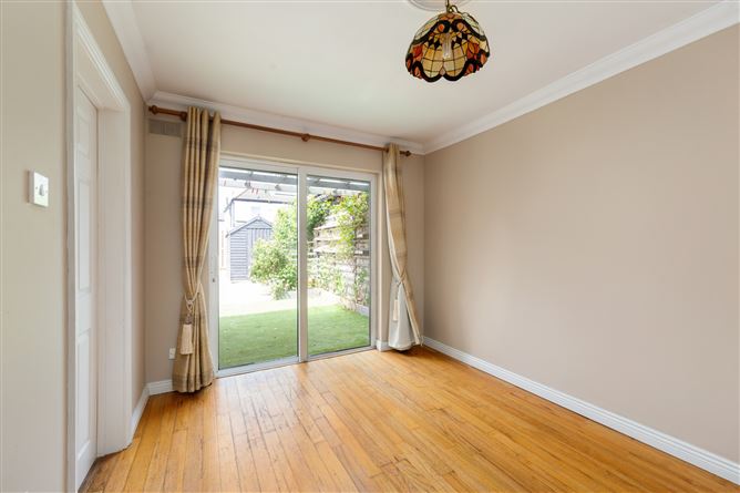8 Ellensborough Grove, Kiltipper, Dublin 24