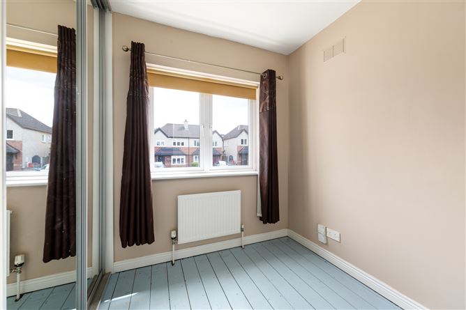 Photo 11 of 14 — 8 Ellensborough Grove, Kiltipper, Dublin 24