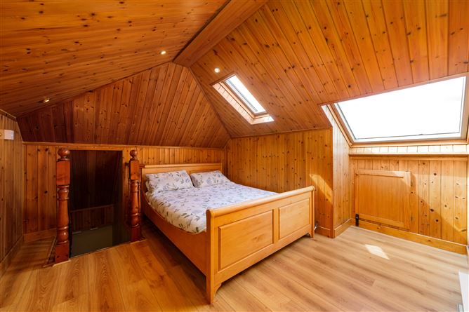 Photo 12 of 14 — 8 Ellensborough Grove, Kiltipper, Dublin 24