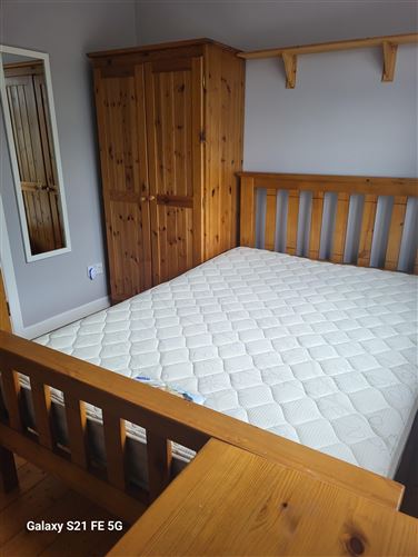 https://photos-a.propertyimages.ie/media/7/1/8/5008817/493bddbd-54f1-4dd2-8b22-f2542309abaf_l.jpg