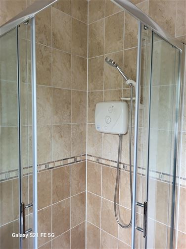 https://photos-a.propertyimages.ie/media/7/1/8/5008817/493bddbd-54f1-4dd2-8b22-f2542309abaf_l.jpg