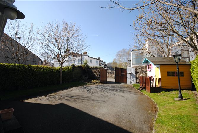 Hillbrook House, Newbridge Avenue, Sandymount, Dublin 4