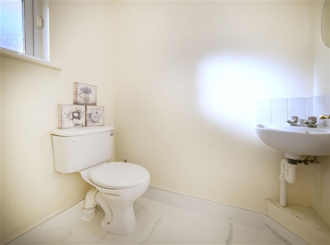 5 Fernleigh Grove, Castleknock, Dublin