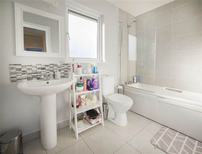 5 Fernleigh Grove, Castleknock, Dublin