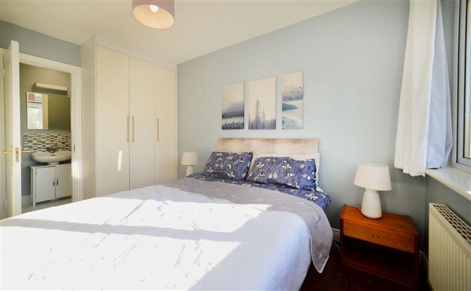 5 Fernleigh Grove, Castleknock, Dublin