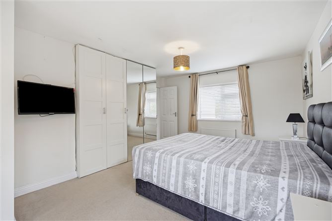 Photo 16 of 20 — 8 Dromlee Crescent , Beaumont, Dublin 9
