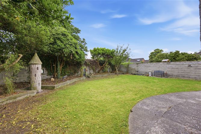 Photo 8 of 20 — 8 Dromlee Crescent , Beaumont, Dublin 9
