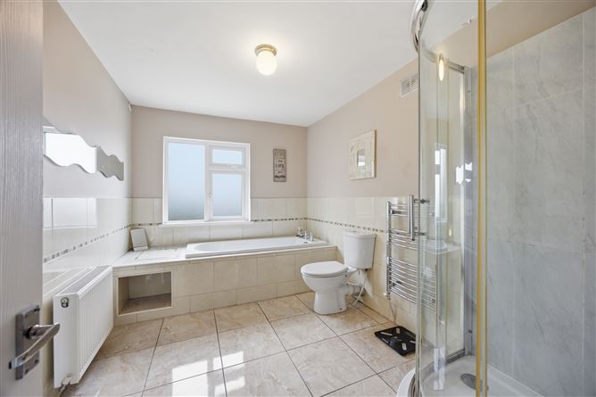 Photo 14 of 20 — 8 Dromlee Crescent , Beaumont, Dublin 9