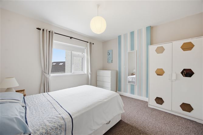 Photo 11 of 20 — 8 Dromlee Crescent , Beaumont, Dublin 9