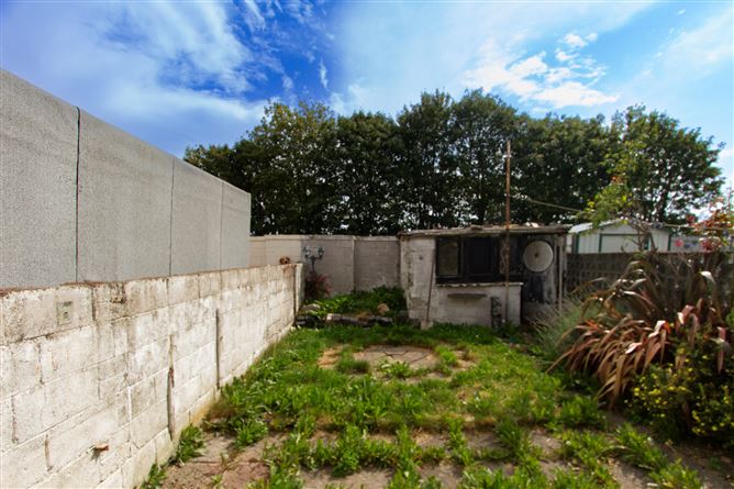 Photo 8 of 14 — 60 Liscarne Gardens, Clondalkin, Dublin 22