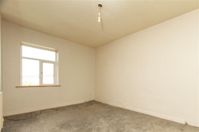 Photo 11 of 14 — 60 Liscarne Gardens, Clondalkin, Dublin 22