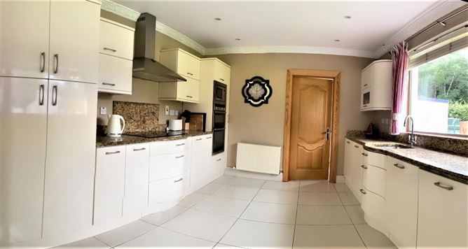 Sunbury, Tinode, Blessington, Wicklow