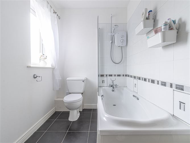 22 The Street, College Farm, Newbridge, Kildare