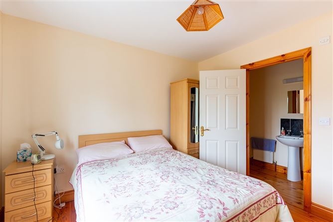 7 Riverway Estate, Pearson's Bridge, Ballylickey, Co. Cork