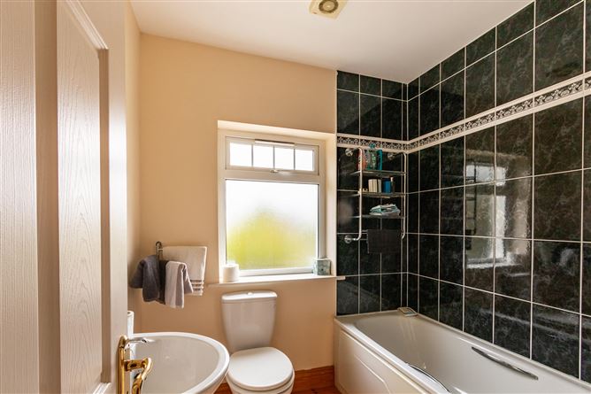 7 Riverway Estate, Pearson's Bridge, Ballylickey, Co. Cork