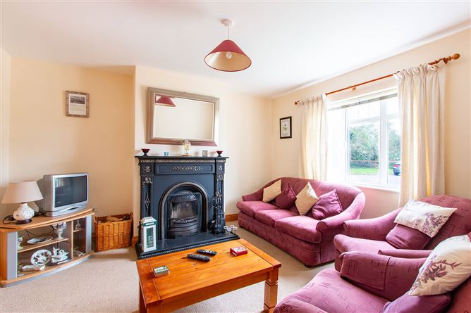 7 Riverway Estate, Pearson's Bridge, Ballylickey, Co. Cork