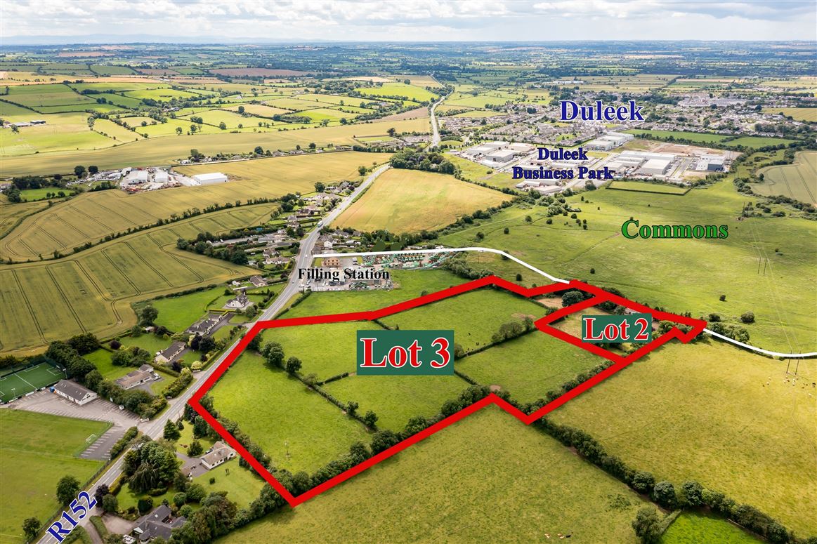 House, Yard & 13.25 acres at Drogheda Road, Carranstown, Duleek, Meath