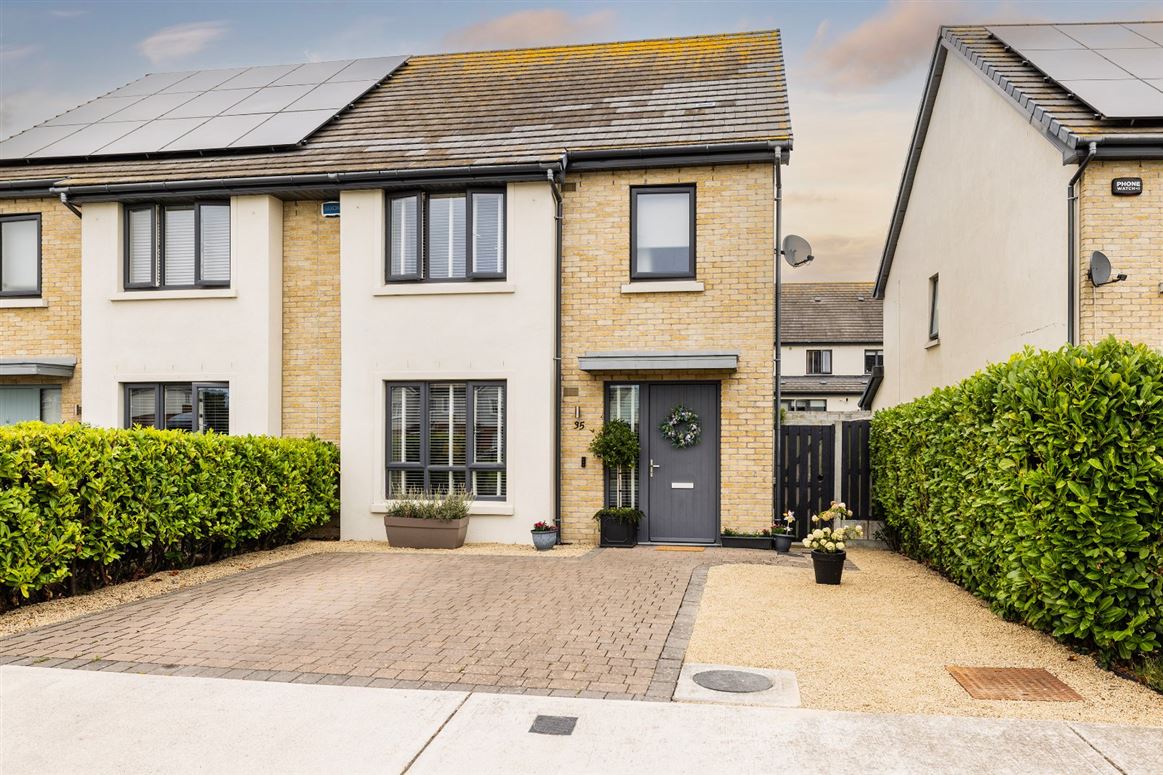 35 Knightsgate Crescent, Rush, Co. Dublin