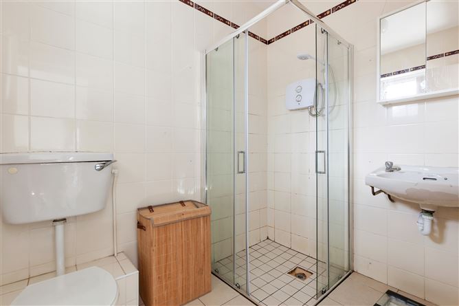 Photo 8 of 18 — 4 Vernon Court, Seafield Road West, Clontarf, Dublin 3