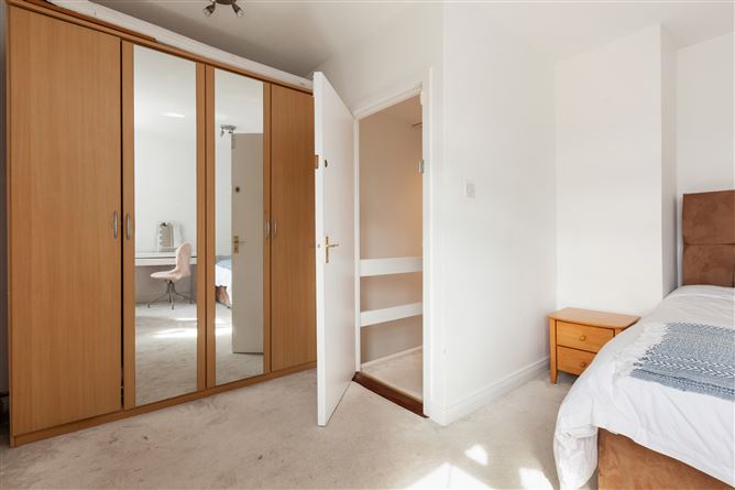 Photo 7 of 18 — 4 Vernon Court, Seafield Road West, Clontarf, Dublin 3