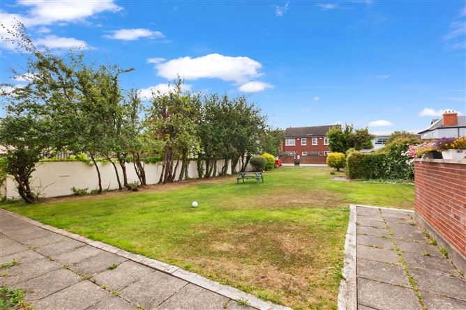 Photo 13 of 18 — 4 Vernon Court, Seafield Road West, Clontarf, Dublin 3