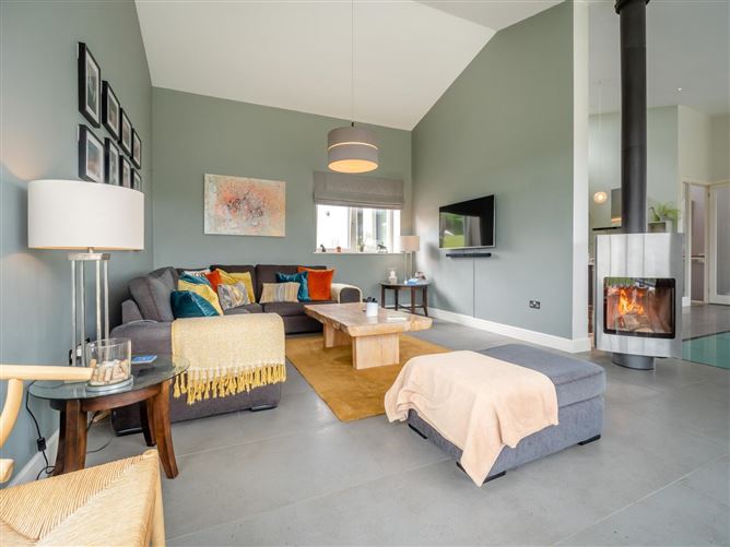 5 Bed in Enniskerry,Enniskerry,  Wicklow