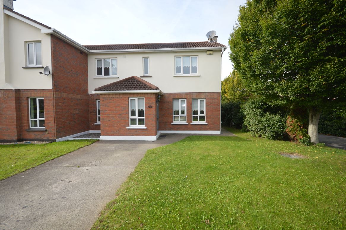 74 Castle Riada Drive, Lucan, Dublin Smith Curley Estate Agents