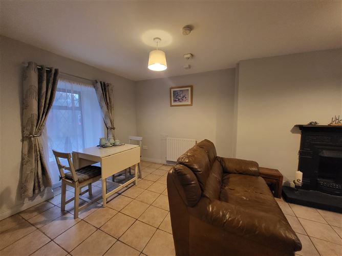 10 Lower Masseytown, Macroom, Cork