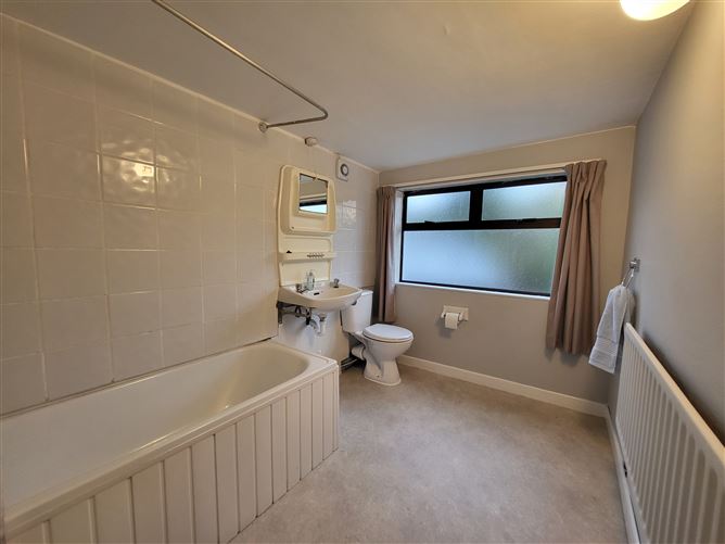 10 Lower Masseytown, Macroom, Cork