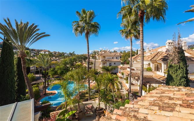 {name:Malaga, codeiso:MA}, Marbella, Nueva Andalucia, Las Alamandas, Spain - COSTA-01245P