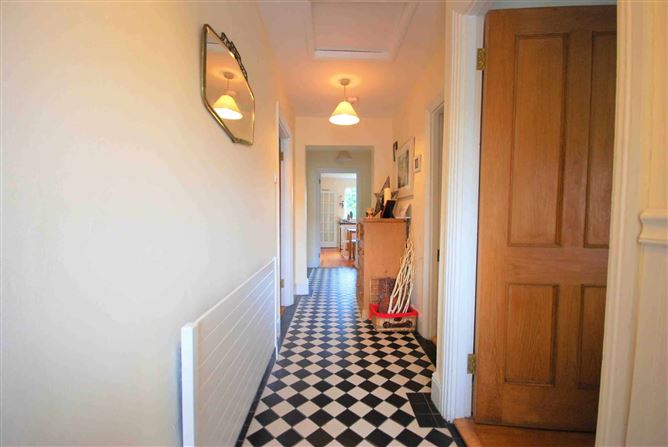 Honey Park Cottages, Sallynoggin, Co. Dublin