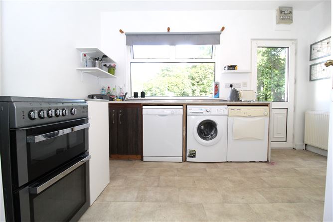 Tara House, 35 Knockaulin Drive, Ferbane, Offaly