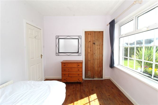 Photo 10 of 17 — Tara House, 35 Knockaulin Drive, Ferbane, Offaly