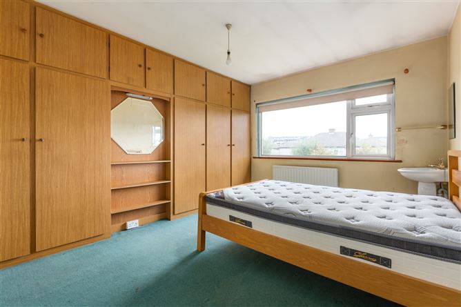 Photo 7 of 11 — 4 Leopardstown Drive, Blackrock, County Dublin