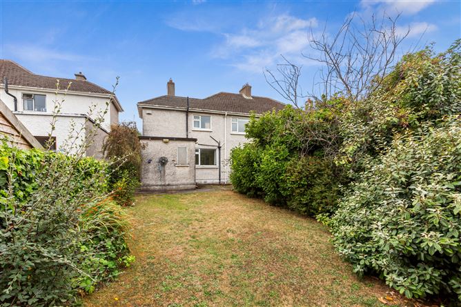 Photo 9 of 11 — 4 Leopardstown Drive, Blackrock, County Dublin