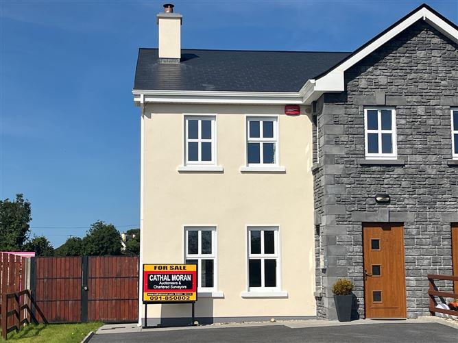 18 The Stables, Monivea, Co. Galway