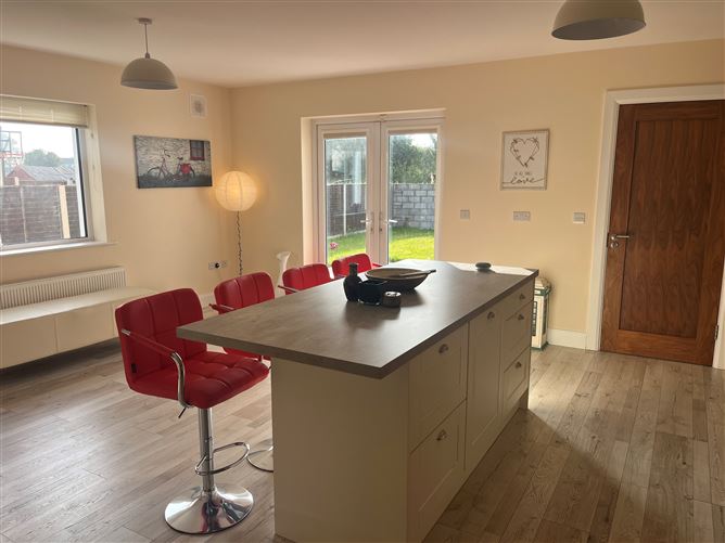 18 The Stables, Monivea, Co. Galway