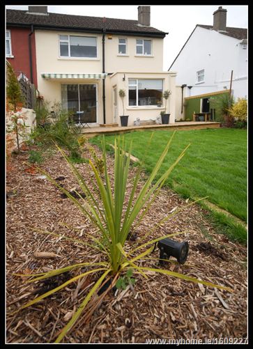 33 SHANGLAS ROAD, Santry,  Dublin 9