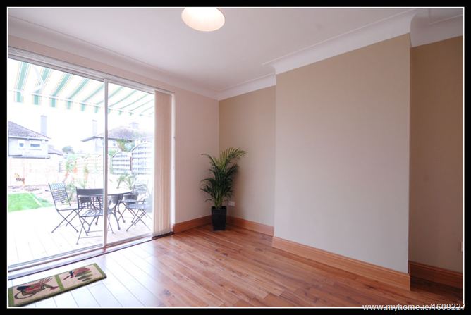 33 SHANGLAS ROAD, Santry,  Dublin 9